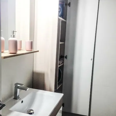 Апартаменти Apartament 2 Lux, Langa Iulius *